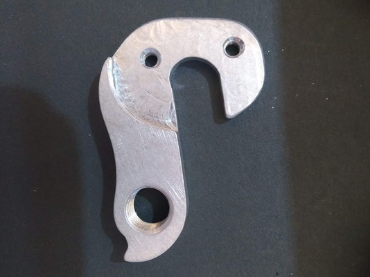 -$PATA REMOVIBLE PARA CUADRO CHUECA DH030 F $650 MXN