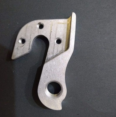 -$PATA REMOVIBLE PARA CUADRO DH021 R $690 MXN