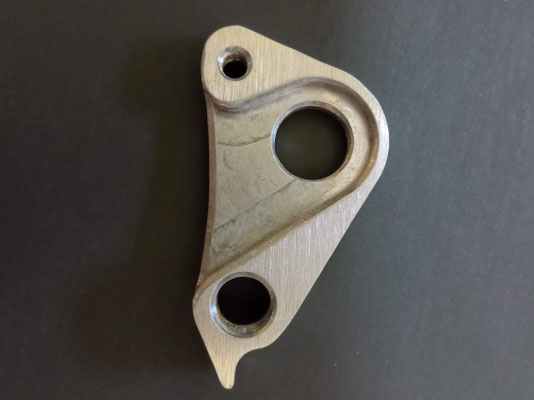 -$PATA REMOVIBLE PARA CUADRO DH429 R $690 MXN