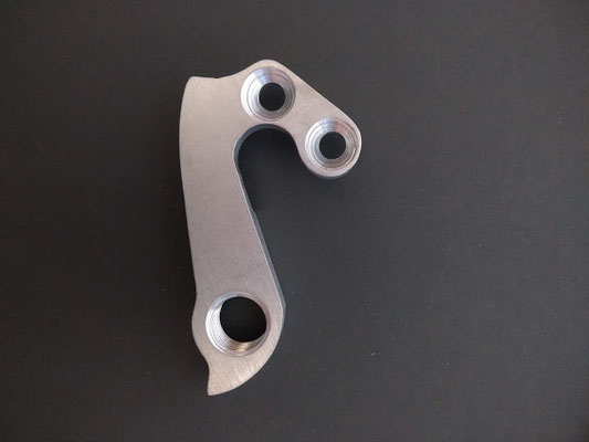 -$PATA REMOVIBLE PARA CUADRO DH054 F $650 MXN