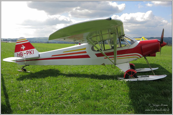 diese Piper Super Cub PA-18 "150" gehört den Gletscherfliegern in Dintikon