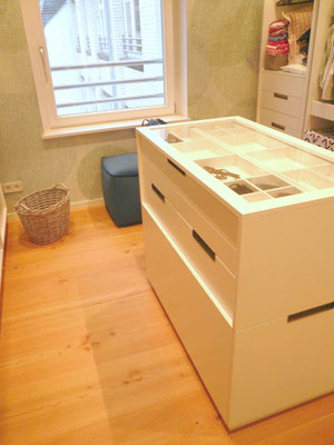Einblick Ankleide // Entwurf Sideboard 