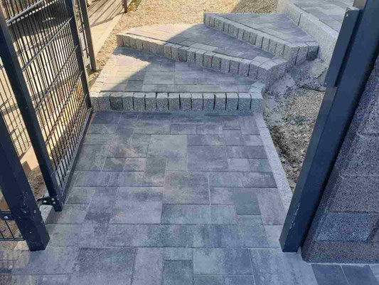 Pflasterarbeiten für Garten, Terrasse und Hofeinfahrt - M ...