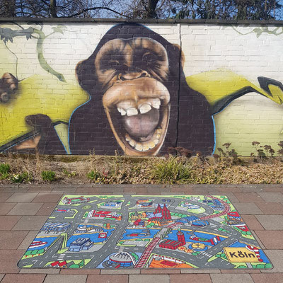 Kölner Zoo Graffiti Affe - Spielteppich Köln - deinspielteppich.de