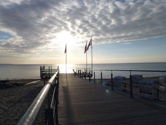 Auf der Seebrücke in Scharbeutz