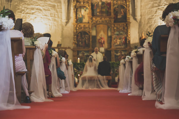 bodas miraMeh-pasillo-iglesia-T&J 