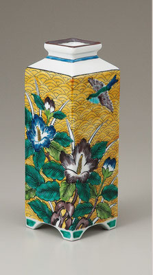 *Kutani ware Flower Vase "Yoshidaya"