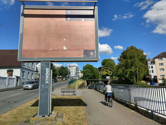 Vor der Beule gg 39 | Bartek Juretko