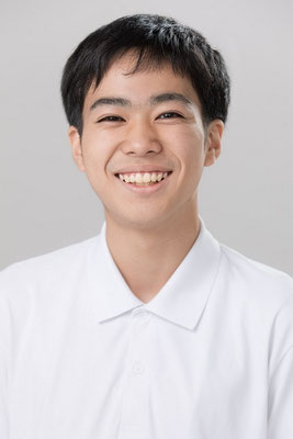 高校生の男性俳優｜本間孝男