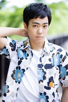 高校生の男性俳優｜本間孝男