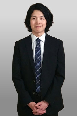 色白の男性俳優｜髙木洋輔