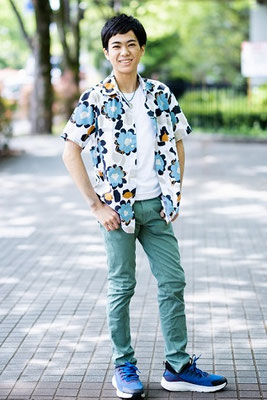 高校生の男性俳優｜本間孝男
