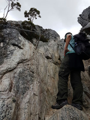 der Aufstieg zum Hansons Peak ist alles andere als einfach