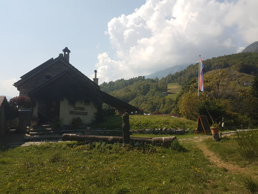 Grotto Alla Capanna