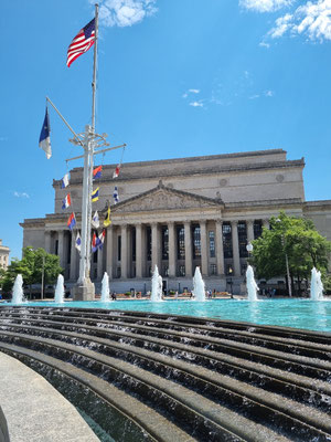 US Navy Memorial Plaza