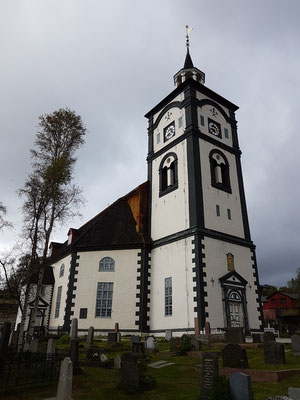Viertgrösste Kirche Norwegens - Bergstadens Ziir