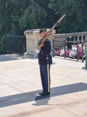 Bewachung durch Soldaten der dritten US-Infanterie