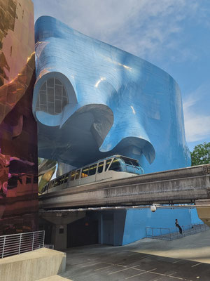 Museum of Pop Culture (MoPOP)