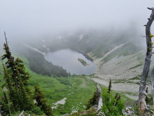 Lake Ann, bevor wir vom Maple Pass gar nichts mehr sehen