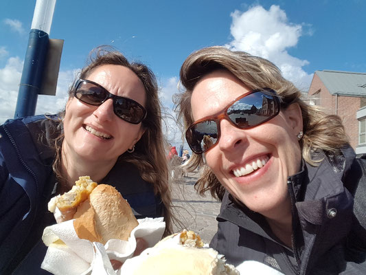 Backfisch im Brötchen