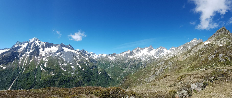oben angekommen - Blick zum Sustenpass