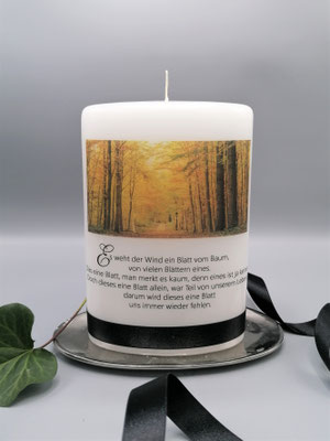 Ovalkerze "Es weht der Wind ein Blatt ..", Maße: 20x13x7cm, Preis: EUR 75,--