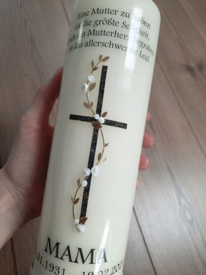 Trauerkerze "ein Mutterherz", Stumpenkerze 30x8cm, ivory 