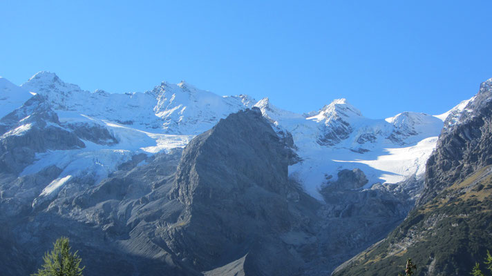 per Zoom sieht die Kamera schon die Gipfel