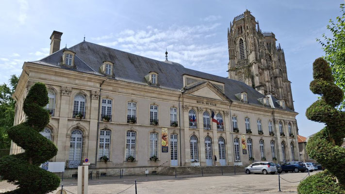 Rathaus und Kathedrale
