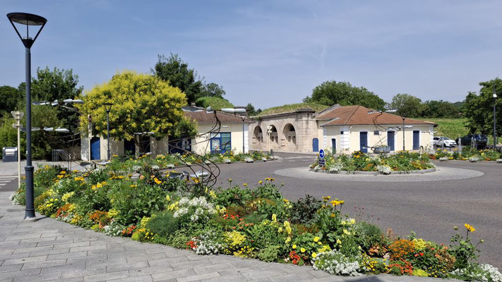 Port de France - eines der ehemaligen Stadttore