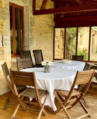 Patio, gite Rouffignac, Domaine de la Licorne au cœur du Périgord Noir