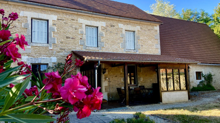Domaine de la Licorne in french Black Perigord, Rouffignac cottage, overwiew