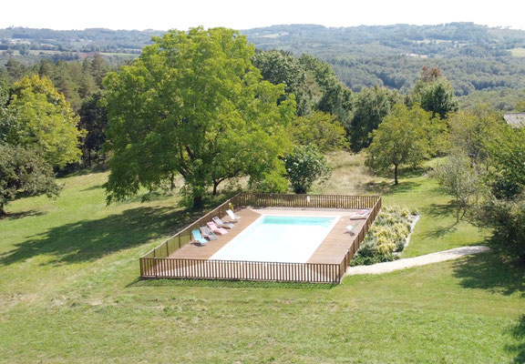 Domaine de la Licorne en Périgord Noir et sa grande piscine