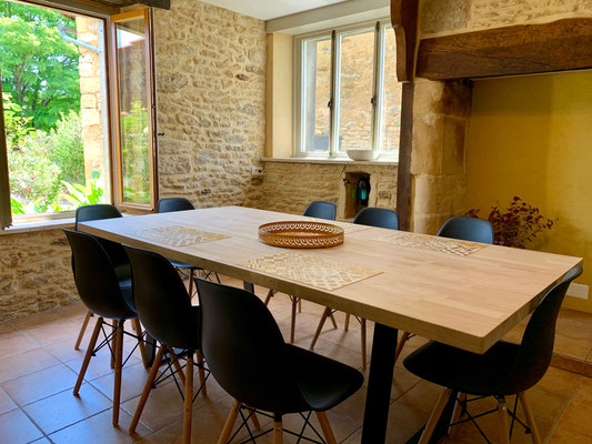 Salle à manger, gite Rouffignac, Domaine de la Licorne au cœur du Périgord Noir