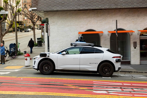 Selbstfahrende Autos - auf den ersten Blick gruselig