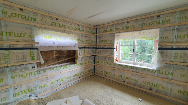 Isolation des murs extérieurs par l'intérieur. (fibre de bois)