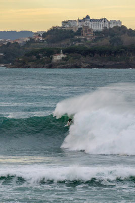 Santa Marina - Big Wave Surfspot vor der Stadtkulisse Santanders (Tour 7)