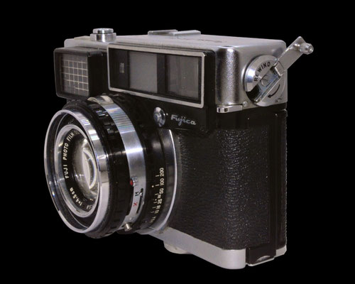 FUJICA 35 EE - マニュアルカメラ・レンズの操作はなかなか興味深い FUJICA 35 EE - マニュアルカメラ・レンズの操作はなかなか興味深い