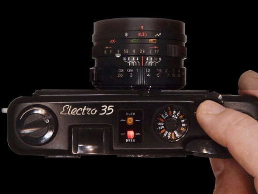 YASHICA ELECTRO35 GT - マニュアルカメラ・レンズの操作は YASHICA ELECTRO35 GT - マニュアルカメラ・レンズの操作は