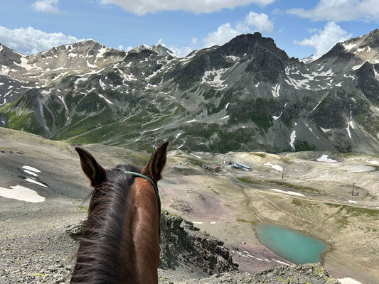Ritt auf den Piz Nair - Aussicht auf Lej da la Pêsch runter