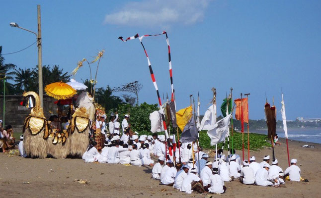 bali beach ceremony