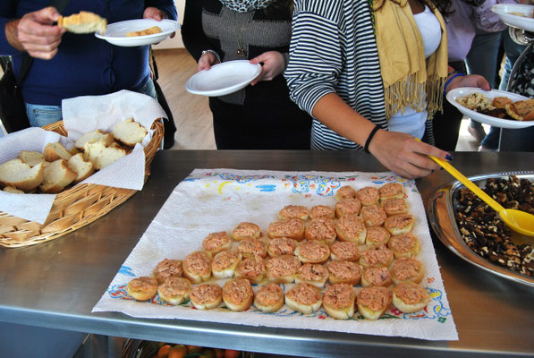 Crostini con trota affumicata