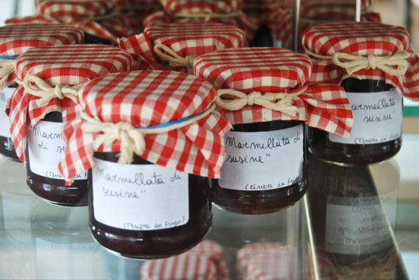 Conserve di marmellata - dal frutto al vasetto, coltivazioni biologiche controllate