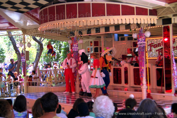 Show with Mickey and Goofy, Disneyland, Anaheim, Los Angeles, California 92802