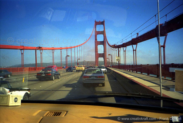 Golden Gate Bridge, Shoreline Hwy, 101 south, San Francisco, CA, June 1990