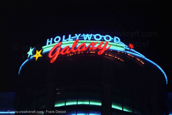 Hollywood Galaxy cinema, today LA Fitness and Hollywood Blvd Petersen Building, 7021 Hollywood Blvd, Hollywood, Los Angeles, California 90028, Aug 9, 1995