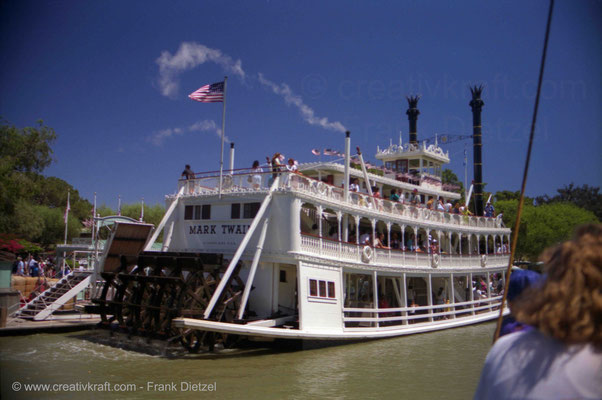 Paddle wheel steamer "Mark Twain", Disneyland, Anaheim, Los Angeles, California 92802