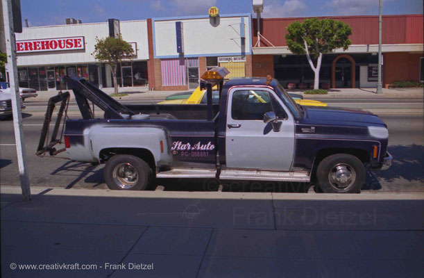 Star Auto towing truck PC 056 861 at 8912 S Sepulveda Blvd, Los Angeles, CA 90045, Ray´s Pet Grooming and Bathing, South Bay Bank, today Target Department Store and Westchester Pharmacy, June 1990