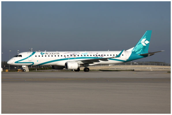 Air Dolomiti / ERJ-190-200 / I-ADJS / 12.04.2016 / © Martin Hackl