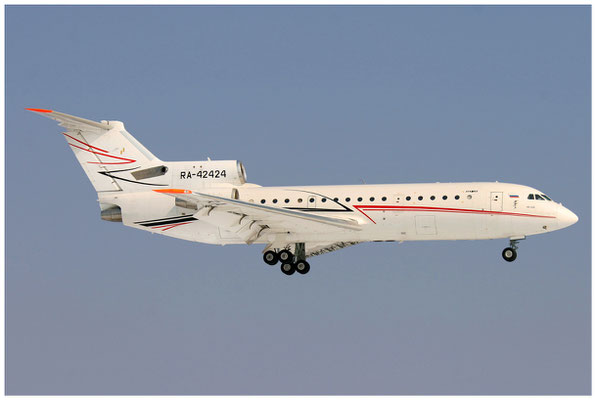 Lukoil Avia / Yakovlev Yak-42D / RA-42424 / 05.03.2005 / © Berni Müller